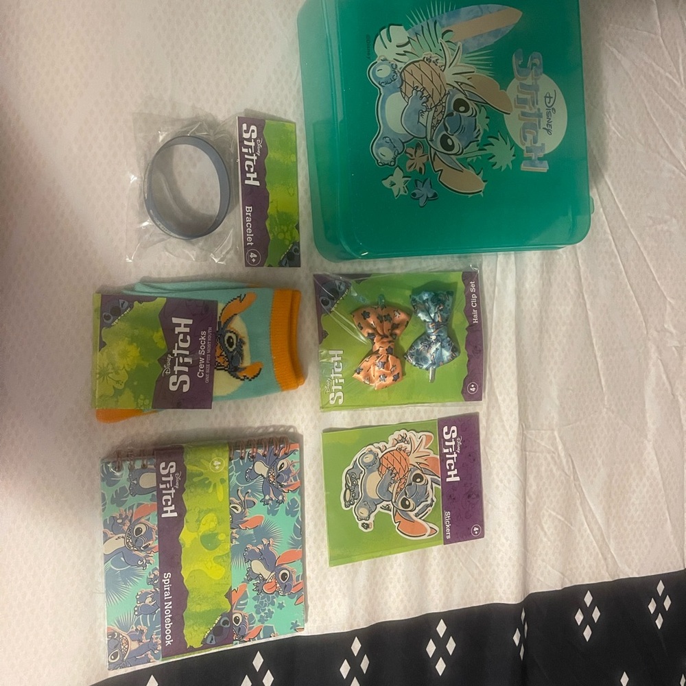 Stitch accessory box